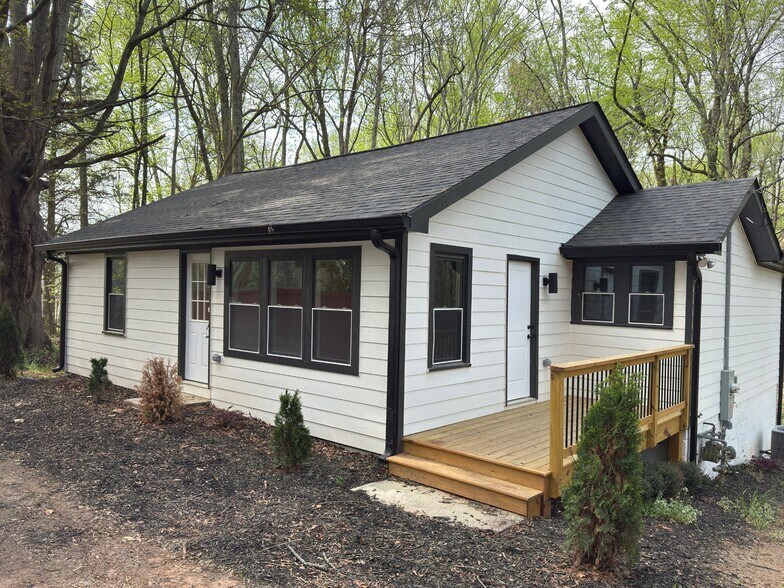 12836 Cumming Hwy, Canton, GA à vendre - Photo principale – Image 2 sur 38