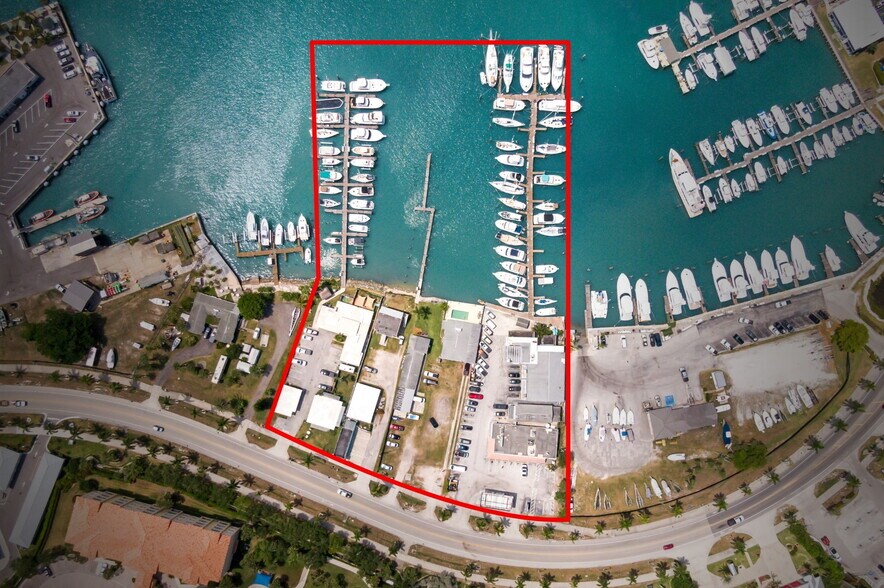 Seaway Marina, Fort Pierce FL portefeuille de 3 biens à vendre sur LoopNet.fr - Photo de l’immeuble – Image 3 sur 13
