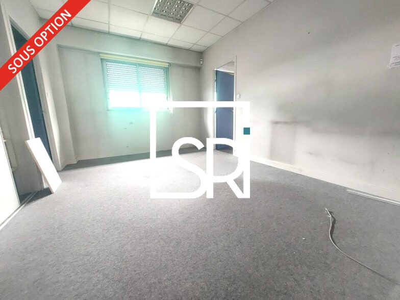 Bureau dans Clermont-Ferrand à vendre - Photo intérieure – Image 3 sur 12
