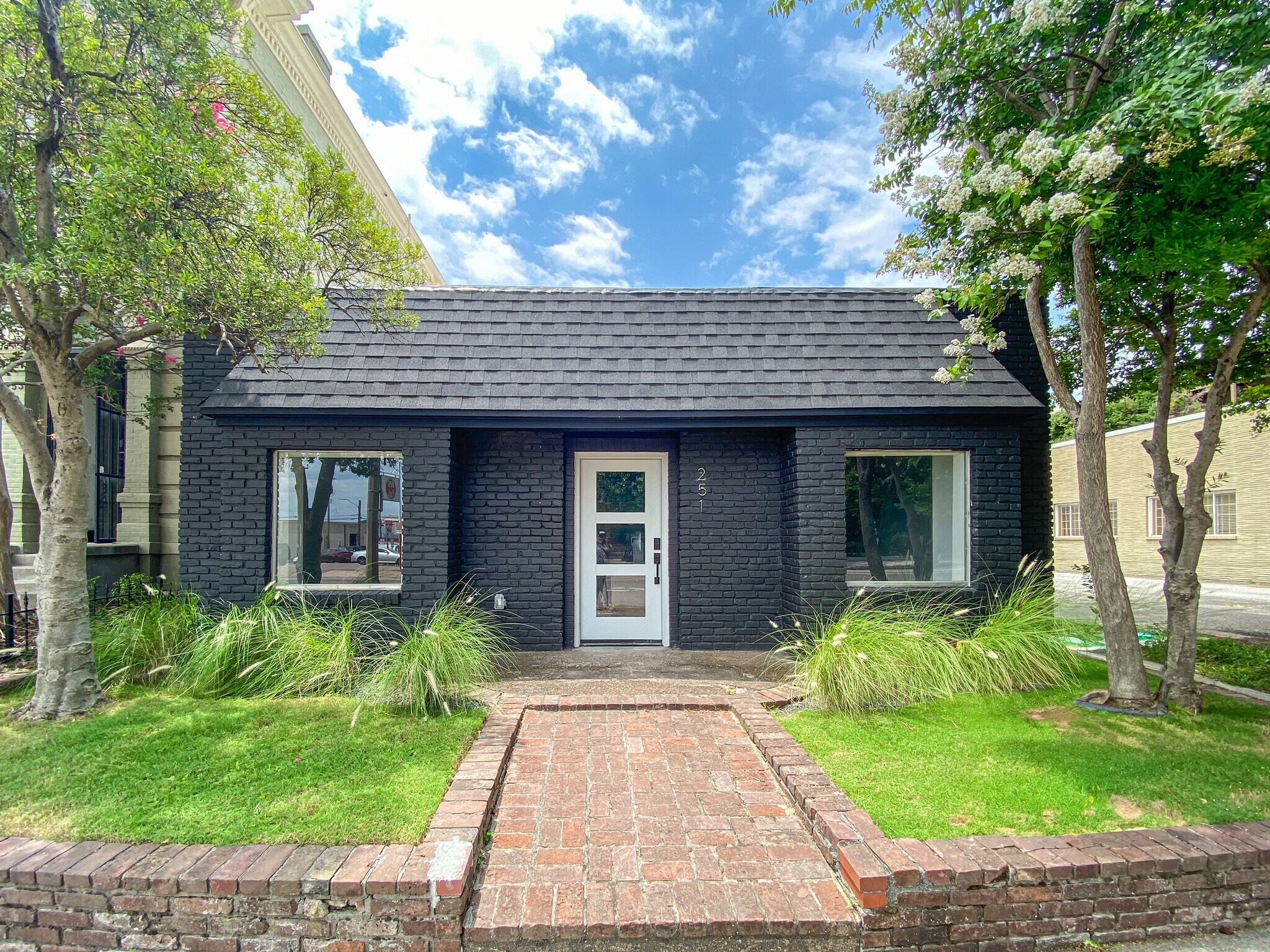 251 Adams Ave, Memphis, TN à vendre Photo principale– Image 1 sur 13
