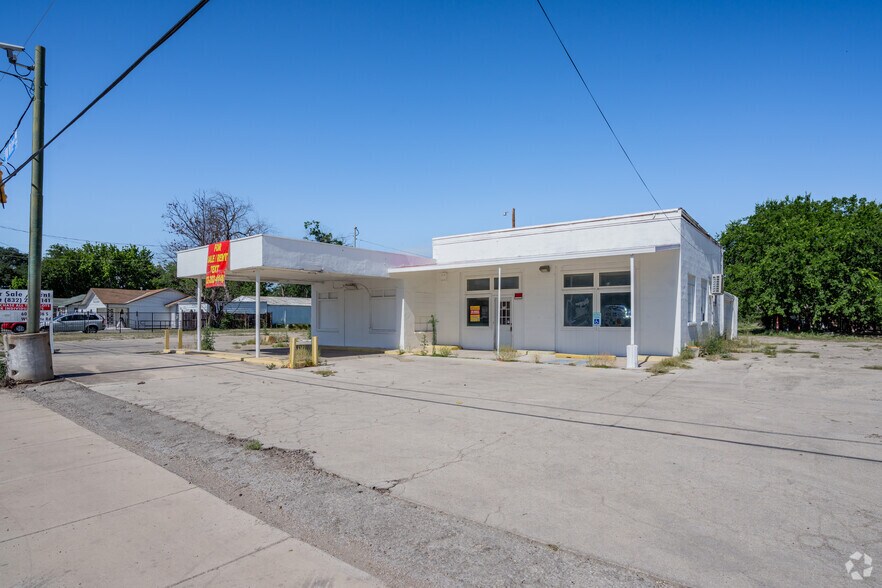 600 S WW White Rd, San Antonio, TX à vendre - Photo de l’immeuble – Image 1 sur 15