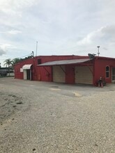 270-272 Beth Stacey Blvd, Lehigh Acres, FL à vendre Photo de l’immeuble– Image 1 sur 15