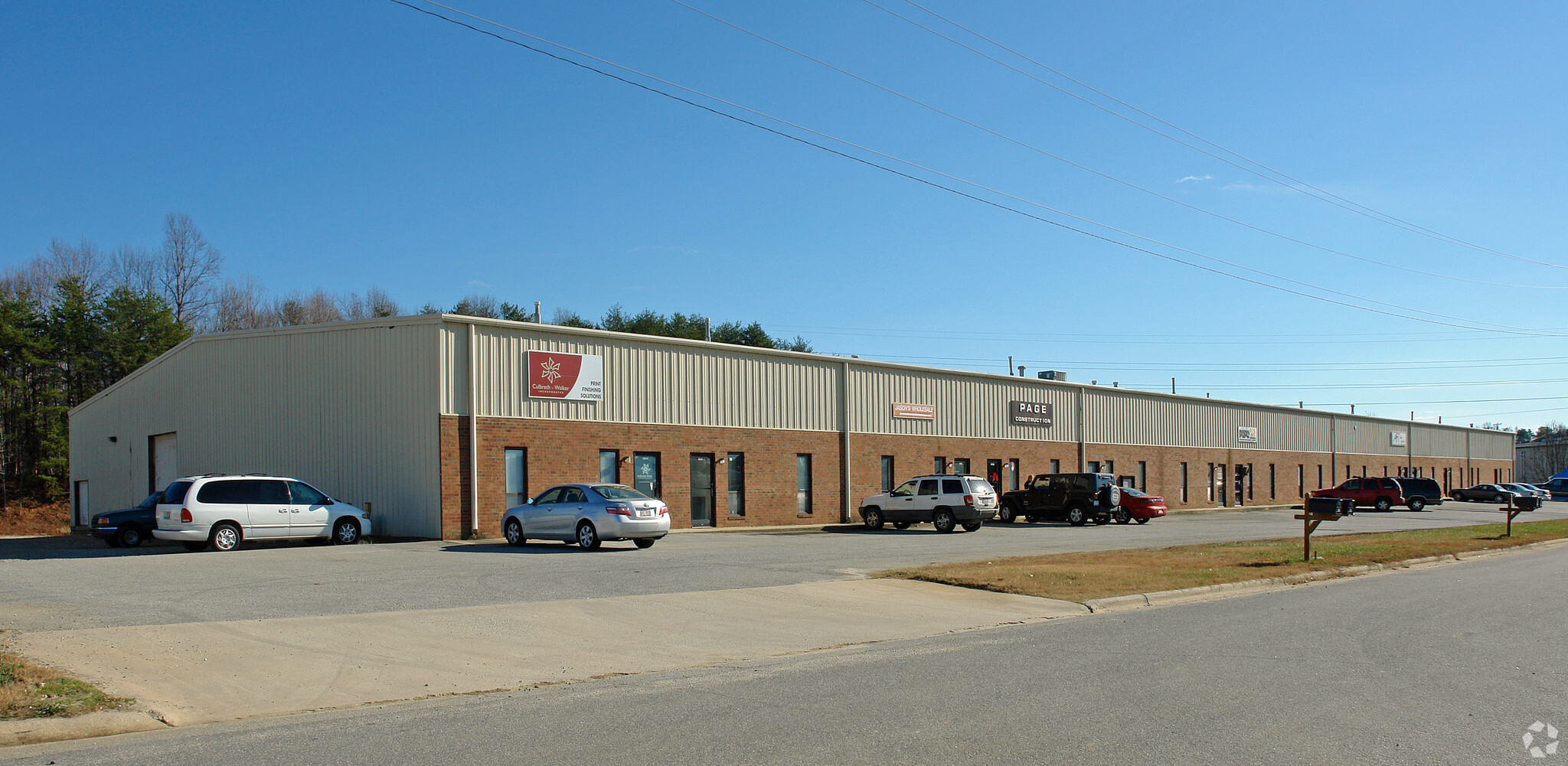 128 Furlong Industrial Dr, Kernersville, NC à louer Photo de l’immeuble– Image 1 sur 9