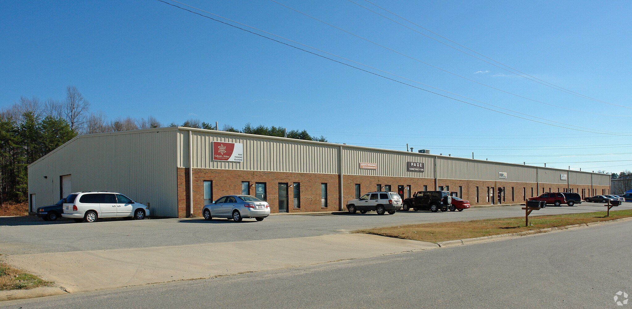 128 Furlong Industrial Dr, Kernersville, NC à louer Photo principale– Image 1 sur 8