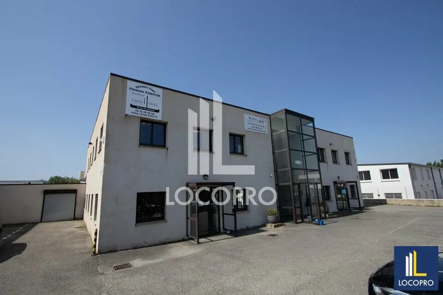 Bureau dans Éguilles à louer - Photo de l’immeuble – Image 1 sur 7