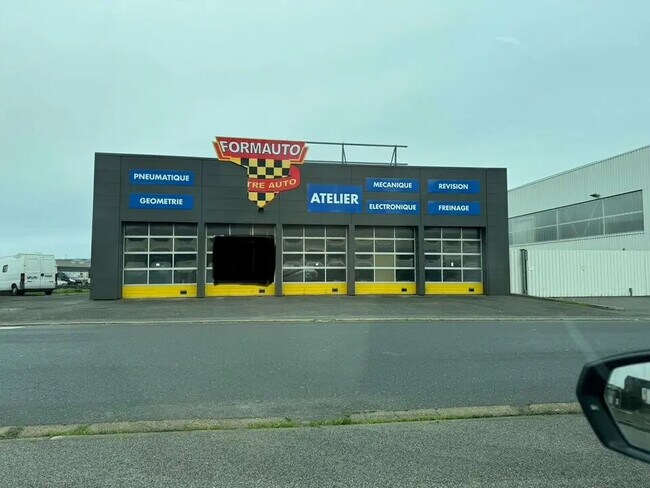 Plus de détails pour Local commercial à vendre