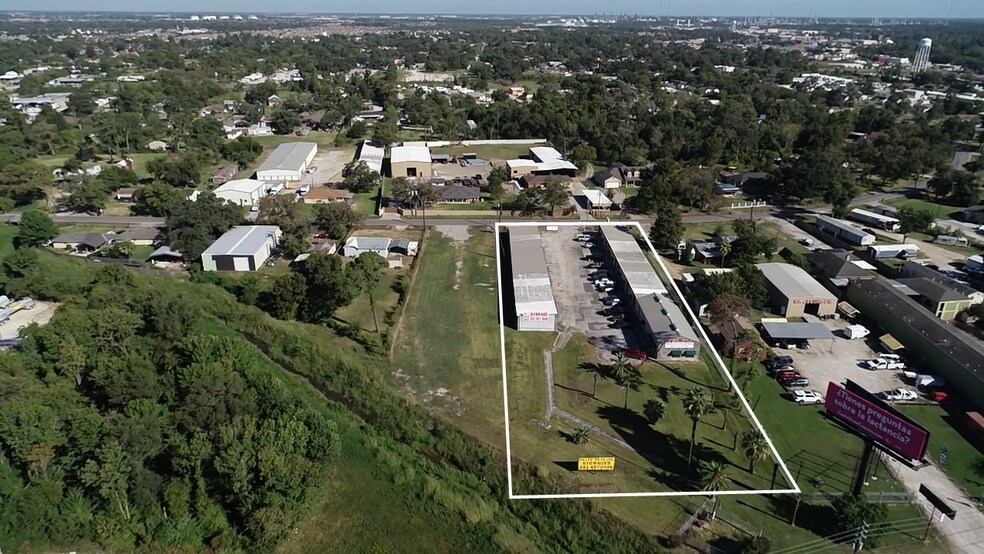15608 S Brentwood St, Channelview, TX à vendre - Photo de l’immeuble – Image 3 sur 10