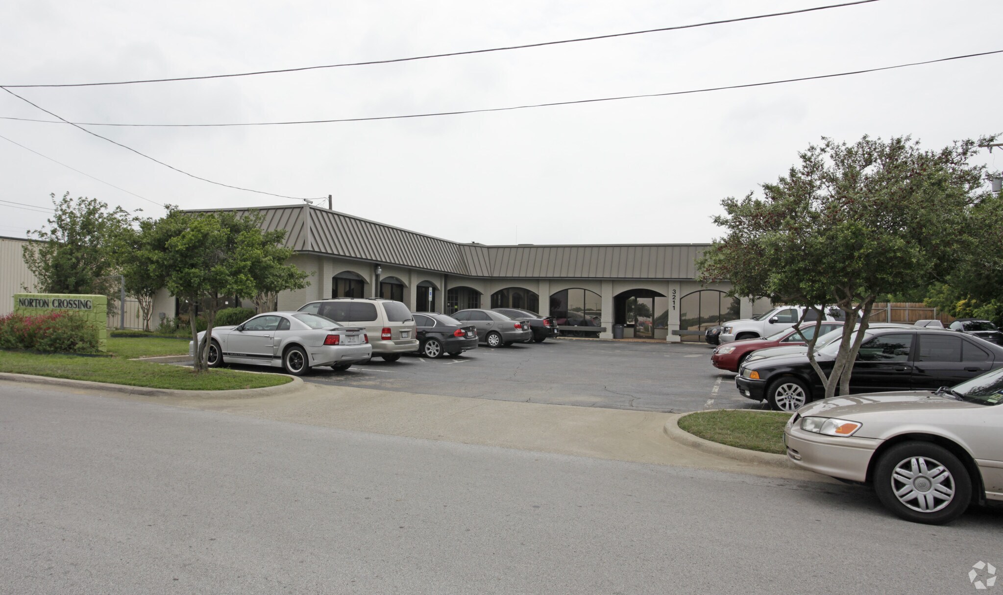 3211 Norton Dr, Richland Hills, TX à louer Photo principale– Image 1 sur 12