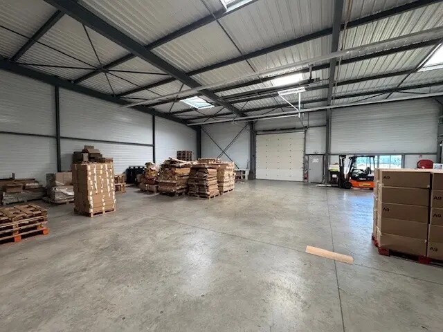Industriel/Logistique dans Andrézieux-Bouthéon à louer - Photo intérieure – Image 2 sur 8