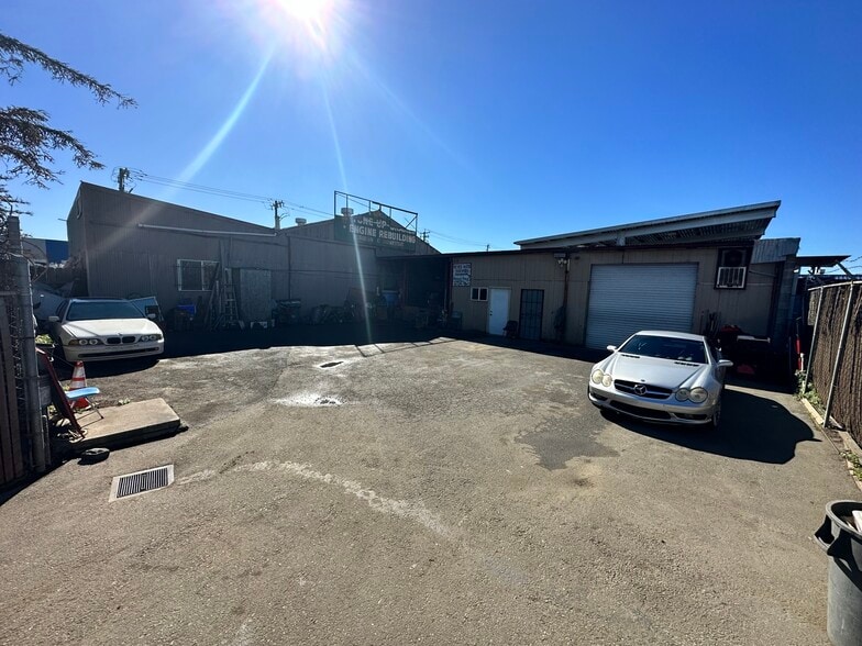 2222 Davis St, San Leandro, CA à vendre - Photo de l’immeuble – Image 2 sur 10