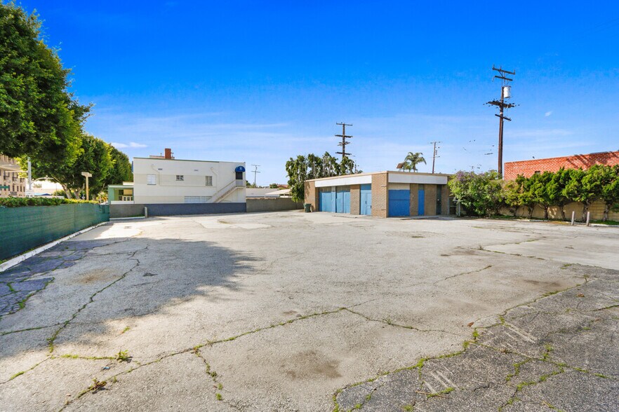 401 S Robertson Blvd, Beverly Hills, CA à vendre - Photo de l’immeuble – Image 2 sur 6