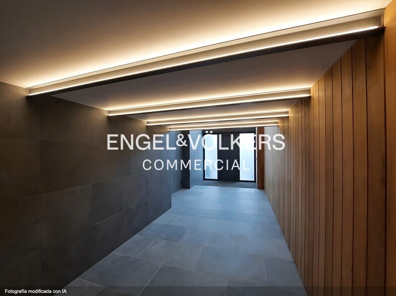 Immeuble residentiel dans Barcelone, Barcelona à vendre - Photo intérieure – Image 2 sur 4