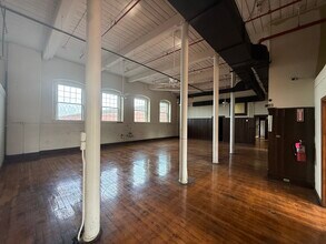 21 Sabin St, Pawtucket, RI à louer Photo de l’immeuble– Image 1 sur 5