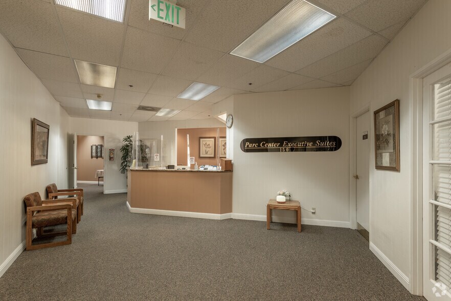 77564 Country Club Dr, Palm Desert, CA à vendre - Numérisation 3D Matterport – Image 2 sur 33