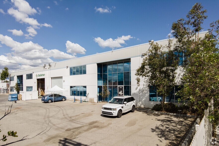 7900 Gloria Ave, Van Nuys, CA à louer - Photo principale – Image 1 sur 4