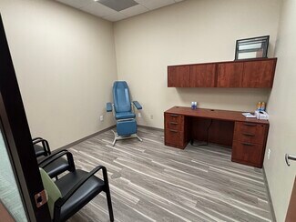 Plus de détails pour 2571 Homeview Dr, Henrico, VA - Bureau/Médical à louer