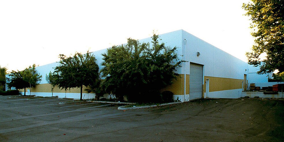 1881 Kettering St, Irvine, CA à louer - Autre – Image 2 sur 6