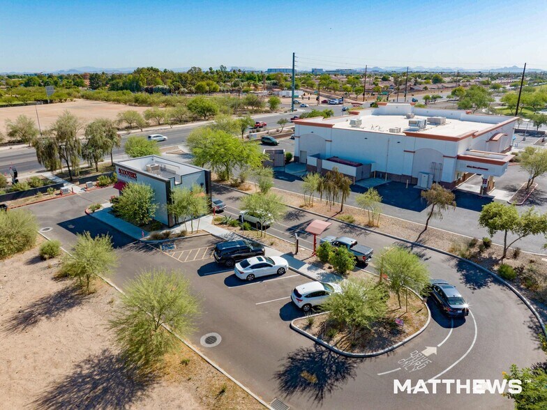 10755 W Camelback Rd, Phoenix, AZ à vendre - Photo de l’immeuble – Image 2 sur 3