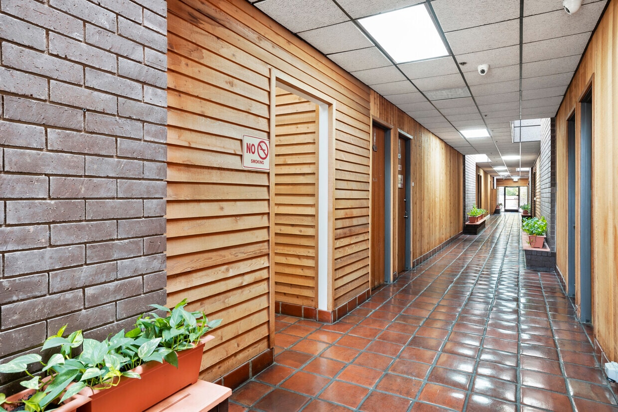 159 E Live Oak Ave, Arcadia, CA à louer Photo principale– Image 1 sur 5