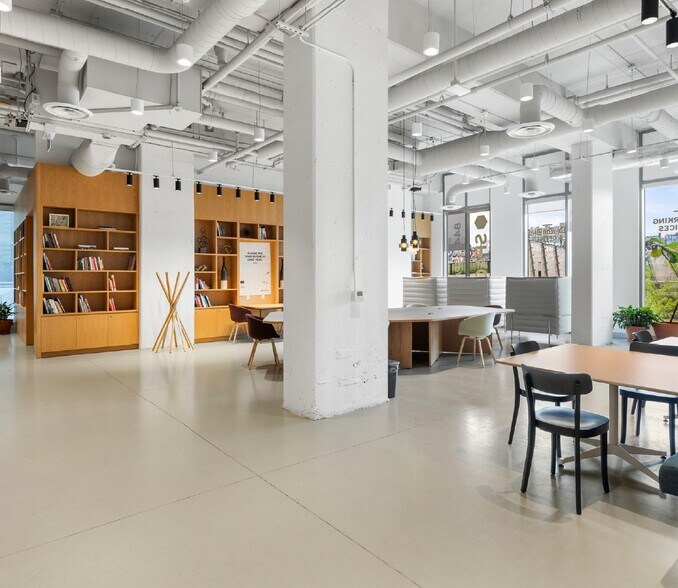 11 Peel Ave, Toronto, ON à vendre - Photo intérieure – Image 1 sur 4