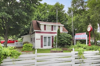 Plus de détails pour 8685 Highland Rd, White Lake Township, MI - Bureau à vendre