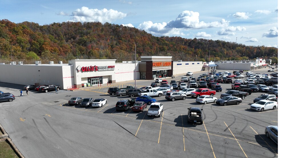 309 - 419 KY-321, Paintsville, KY à vendre - Photo de l’immeuble – Image 3 sur 6