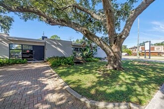 4111 16th St N, Saint Petersburg, FL à louer Photo intérieure– Image 2 sur 20