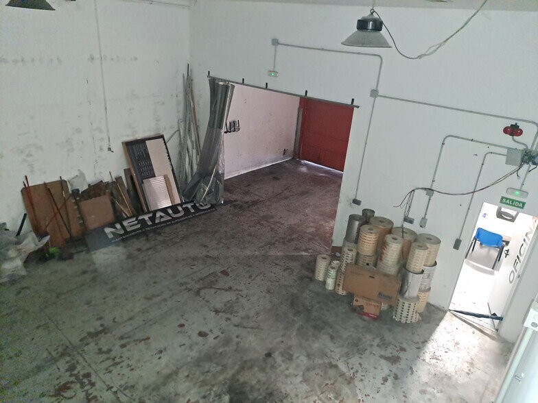 Industriel/Logistique dans Alcorcón, Madrid à vendre - Photo de l’immeuble – Image 2 sur 9