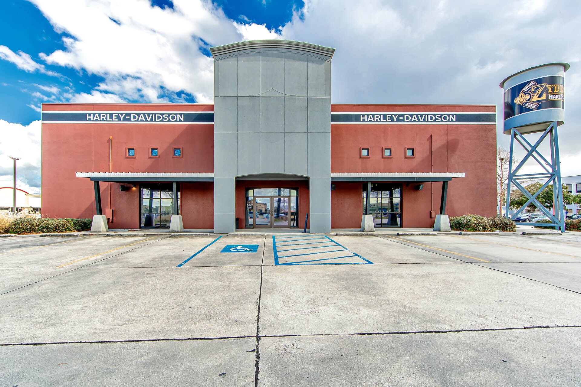 1740 Martin Luther King Jr Blvd, Houma, LA à vendre Photo de l’immeuble– Image 1 sur 26