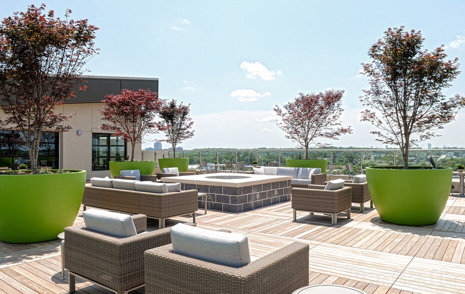 6050 Roswell Rd NE, Sandy Springs, GA à louer - Photo de l’immeuble – Image 2 sur 30
