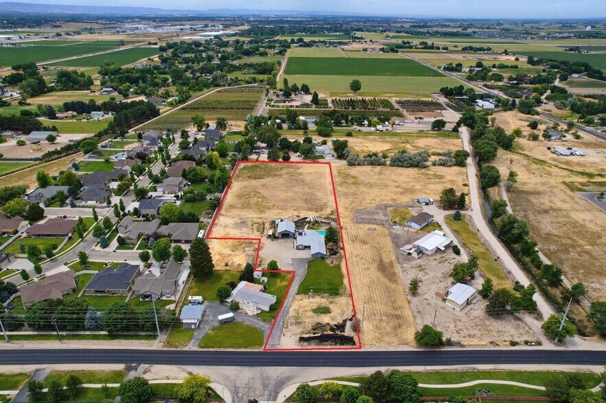1299 N Black Cat Rd, Meridian, ID à vendre - Photo principale – Image 1 sur 45