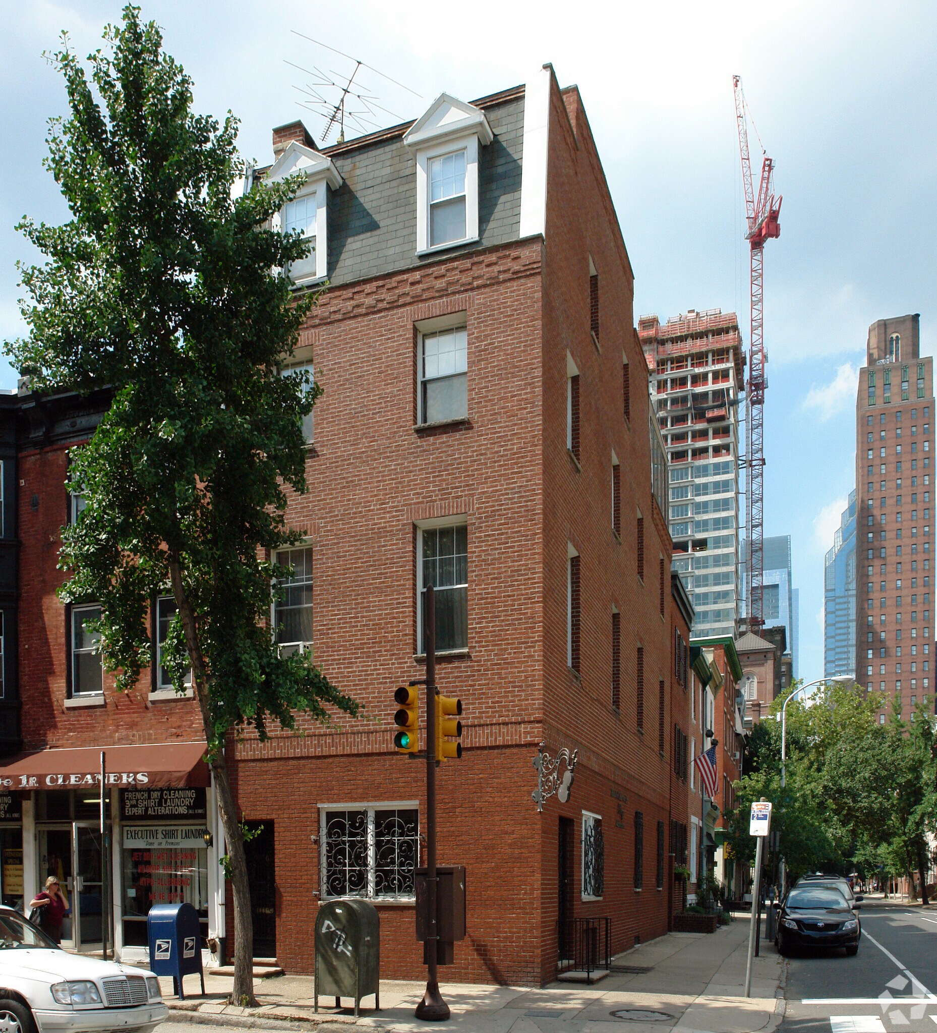 1701 Pine St, Philadelphia, PA à vendre Photo de l’immeuble– Image 1 sur 18