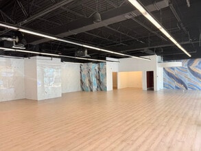 15495 Tamiami Trl N, Naples, FL à louer Photo intérieure– Image 2 sur 4