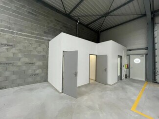 Plus de détails pour 14 Rue Jan Palach, Saint-Herblain - Local d'activités à louer