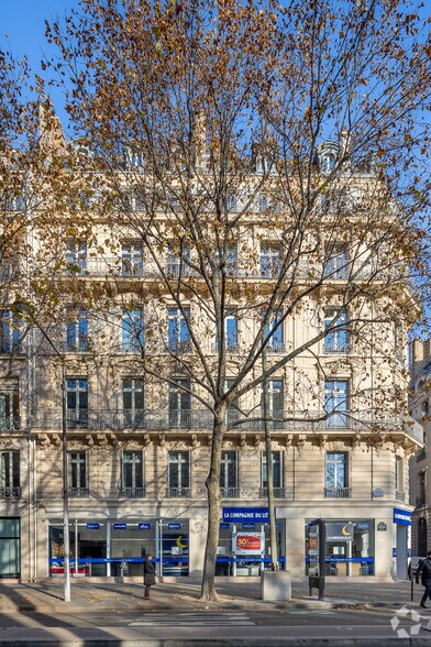 98 Boulevard Haussmann, Paris à louer - Photo de l’immeuble – Image 2 sur 6