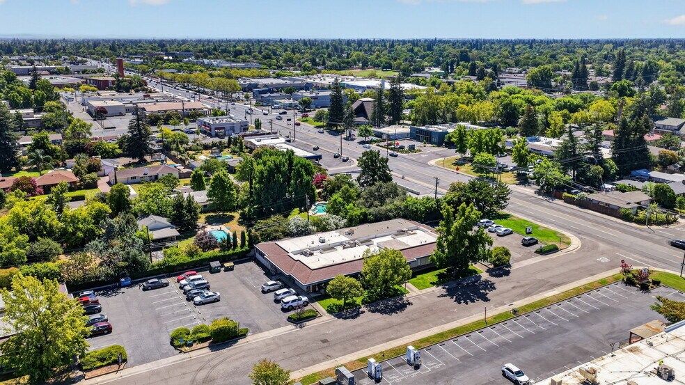 1870 Avondale Ave, Sacramento, CA à vendre - Aérien – Image 3 sur 22