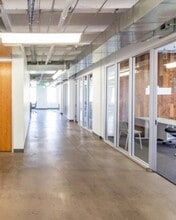 225 Santa Monica Blvd, Santa Monica, CA à louer Photo intérieure– Image 2 sur 3