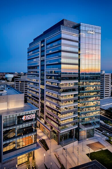 8350 Broad St, McLean, VA à louer - Photo principale – Image 1 sur 6