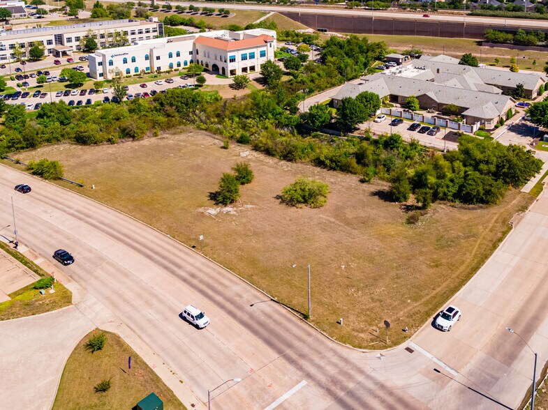7140 Dutch Branch Rd, Fort Worth, TX à vendre - Photo de l’immeuble – Image 1 sur 1