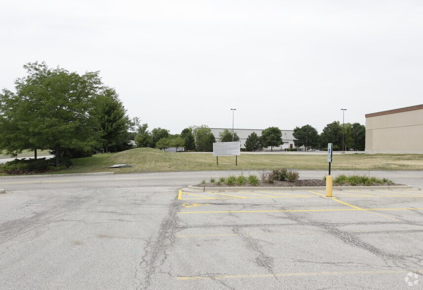 164 S Gary Ave, Bloomingdale, IL à louer - Photo de l’immeuble – Image 3 sur 18