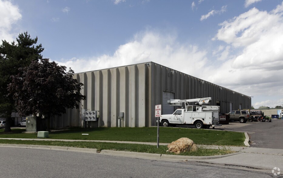 246-256 Cottage Ave, Sandy, UT à louer - Photo de l’immeuble – Image 2 sur 4
