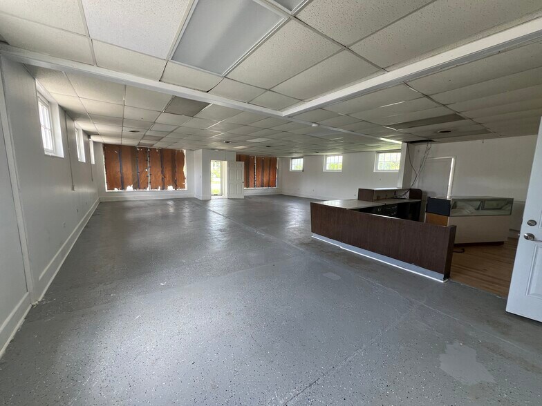 327 N Royal Ave, Front Royal, VA à vendre - Photo de l’immeuble – Image 2 sur 18