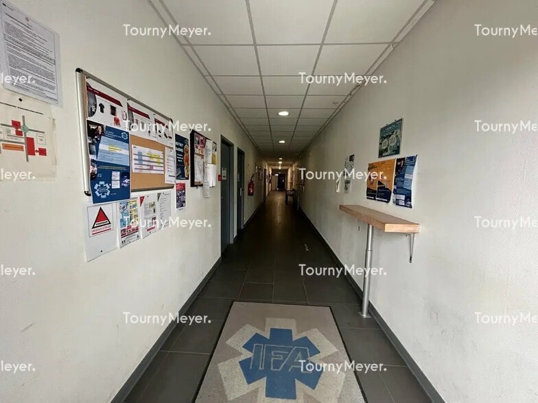 Local commercial dans Launaguet à louer - Photo de l’immeuble – Image 2 sur 7