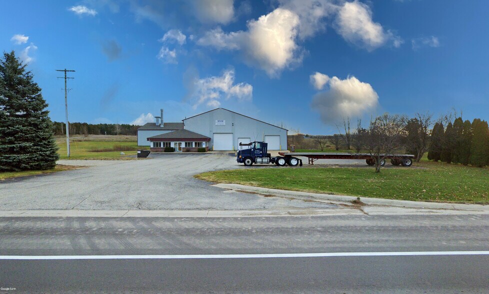 2100 17 Mile Rd, Kent City, MI à vendre - Photo de l’immeuble – Image 2 sur 28