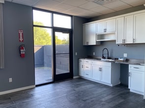 2839 Fish Hatchery Rd, Fitchburg, WI à louer Photo intérieure– Image 2 sur 8