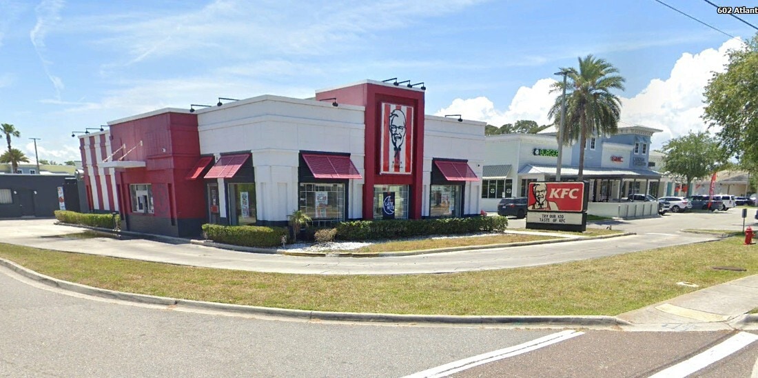 626 Atlantic Blvd, Neptune Beach, FL à louer Photo de l’immeuble– Image 1 sur 1