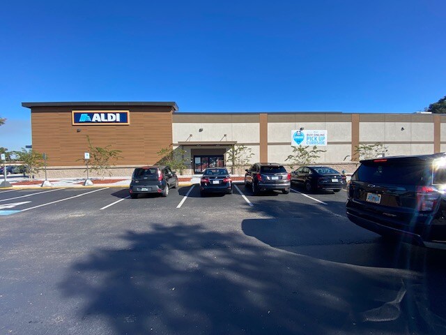 2601-2701 S Woodland Blvd, Deland, FL à louer - Photo de l’immeuble – Image 2 sur 5