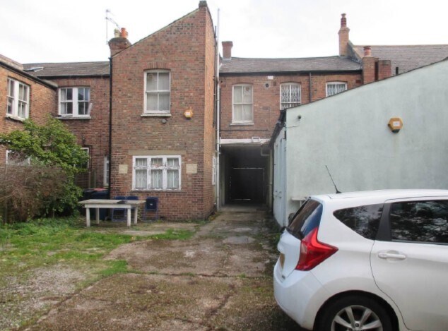 7 Nant Rd, Londres à vendre - Photo de l’immeuble – Image 2 sur 2