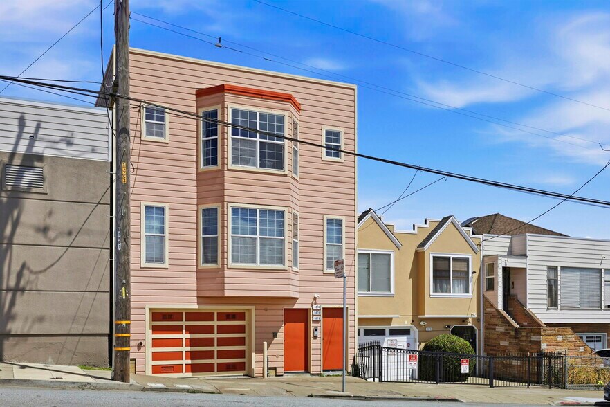 1678 Wallace Ave, San Francisco, CA à vendre - Photo de l’immeuble – Image 2 sur 33
