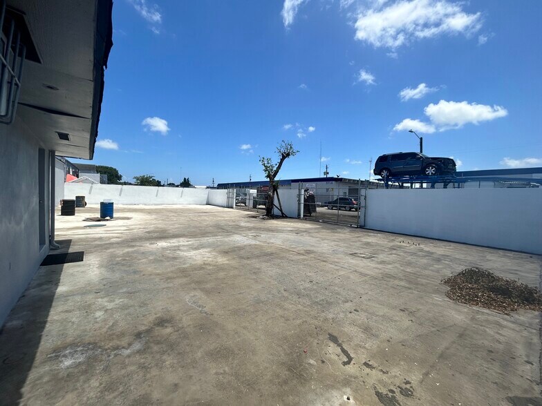 5715 Rodman St, Hollywood, FL à louer - Photo de l’immeuble – Image 3 sur 9